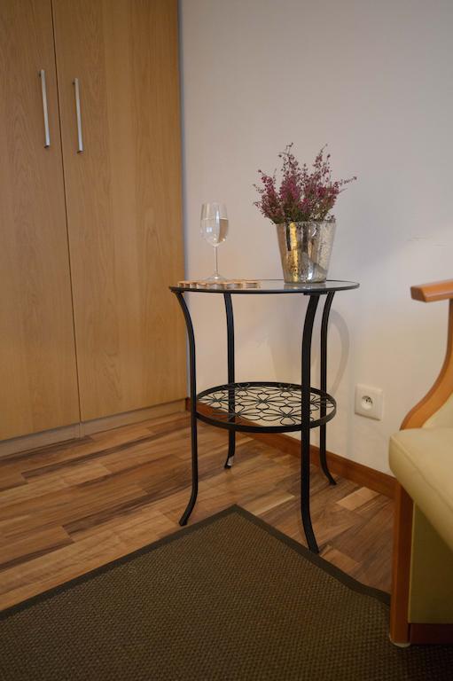 Apartamenty Karawela - Marina Primore Widok Na Morze Gdańsk Szoba fotó